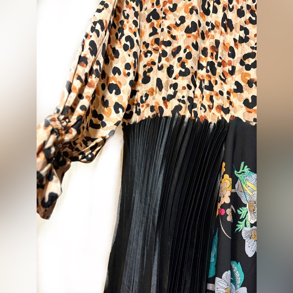 Leopard and Floral Pleated Skirt - Picture 5 of 5